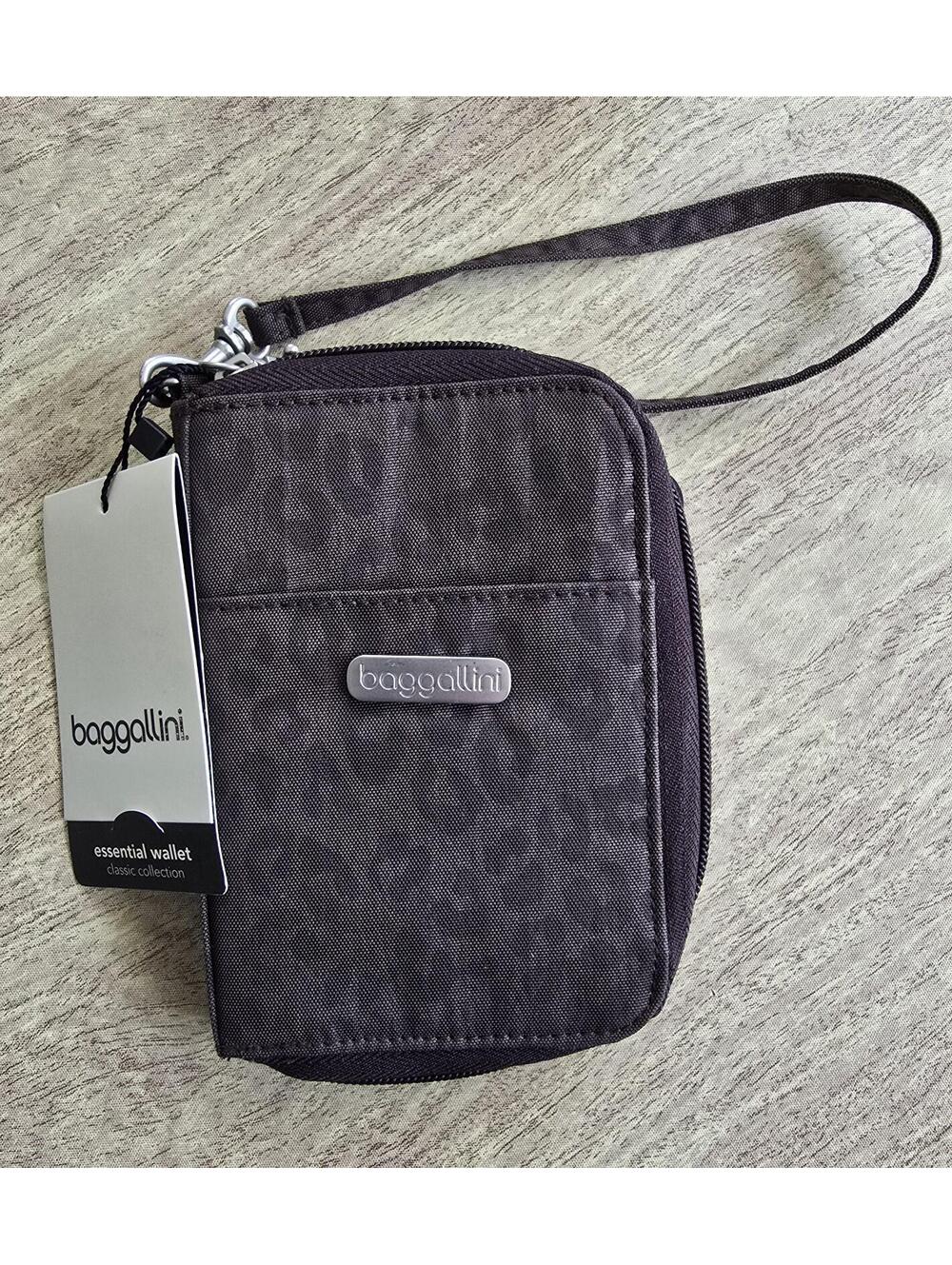 New Baggallini Brown Cheetah Print Nylon Zip Wristlet Wallet ID/Cards